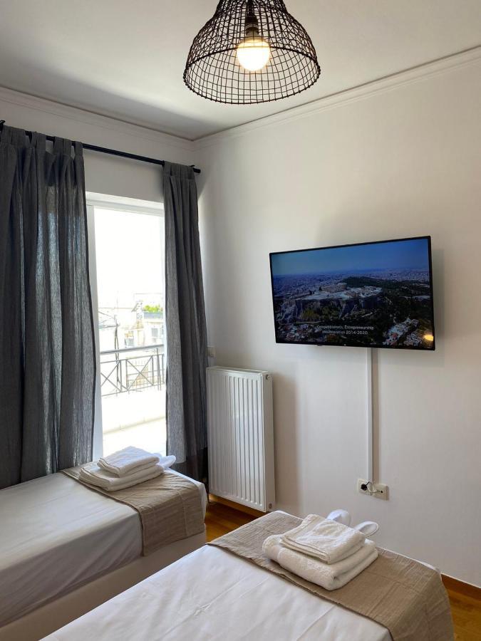 2 Bd Floor Aprt With Acropolis View *