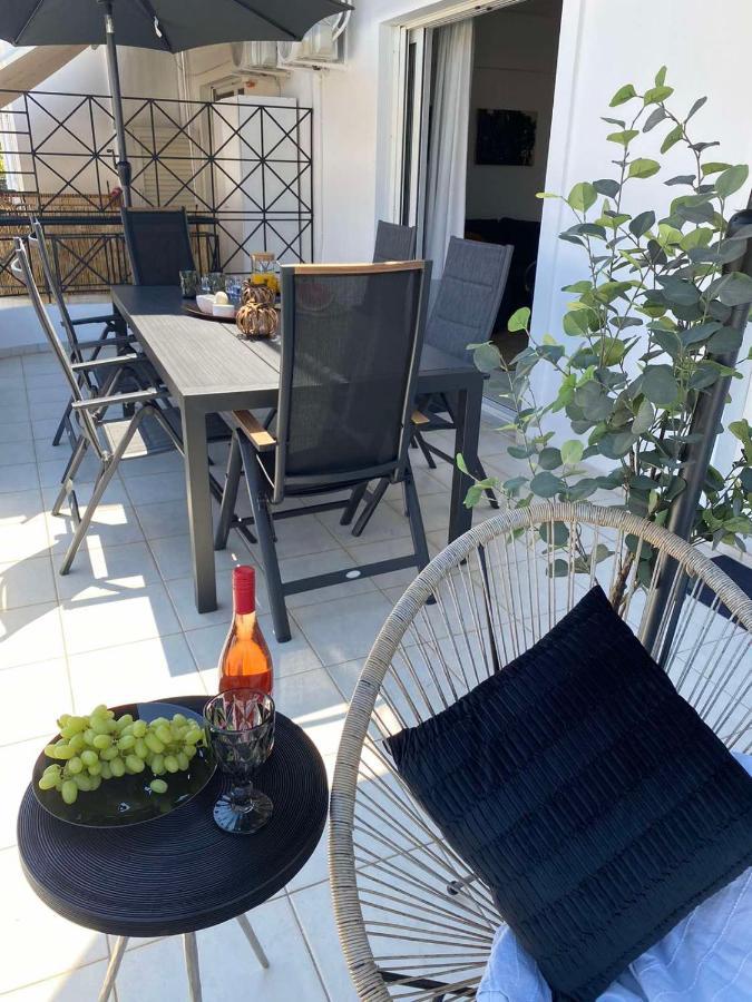Apartment 2 Bd Floor Aprt With Acropolis View Athens